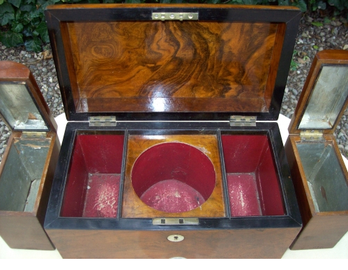 A Victorian Burr Walnut Tea Caddy