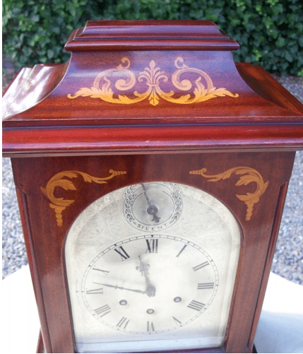  A 19th Century 8 Day Mantle Clock