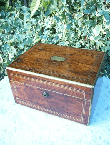 A Regency Rosewood Vanity Box