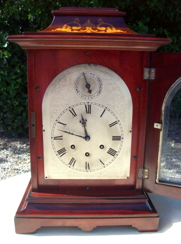  A 19th Century 8 Day Mantle Clock