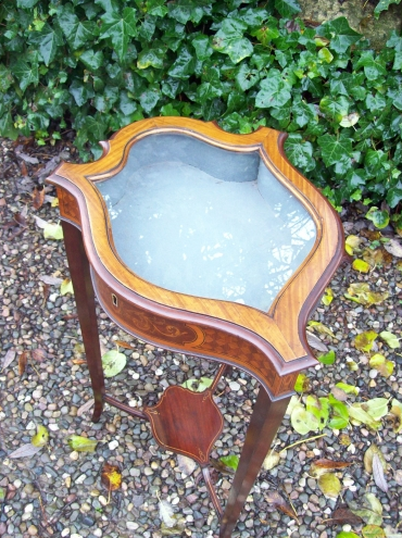 Mahogany Bijouterie Table -SOLD-