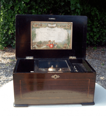 A 6 Air Rosewood Music Box