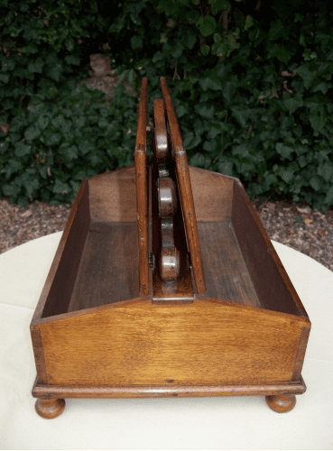 A Mahogany/Rosewood Cutlery Tray