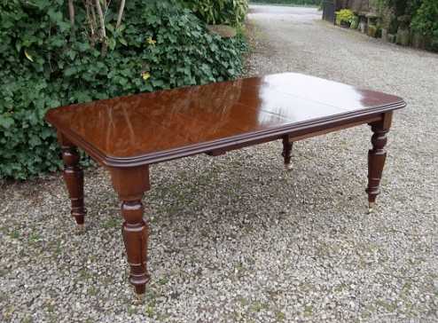 A Victorian Mahogany Eight Seat Extending Dining Table
