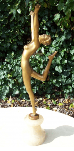 Art Deco Dancing Girl