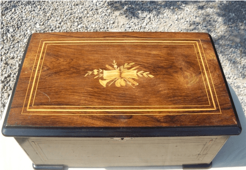  A 6 Air Rosewood Music Box