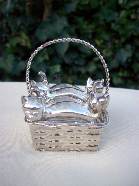 A Set of 4 Napkin Rings