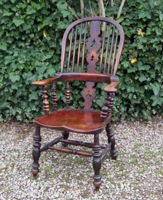 CFA 1219 - Ash & Elm Windsor Chair