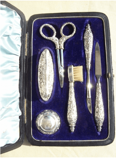 A Silver Manicure Set (Birmingham 1900)
