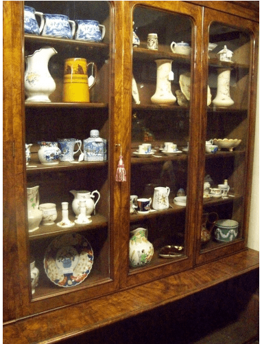 CFA 2639 - A Superb 19th Century Walnut Bookcase