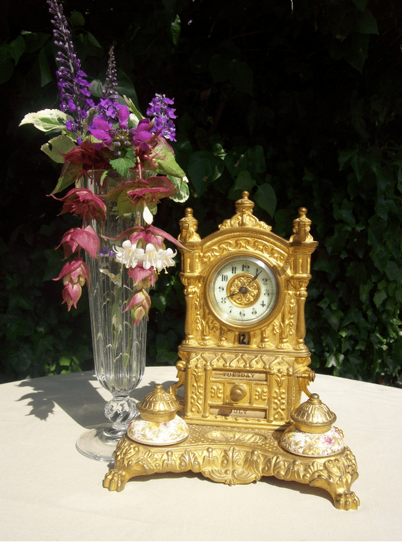 An 8 Day Clock/Calendar