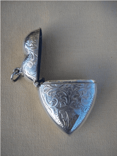 Heart Vesta Case -SOLD-