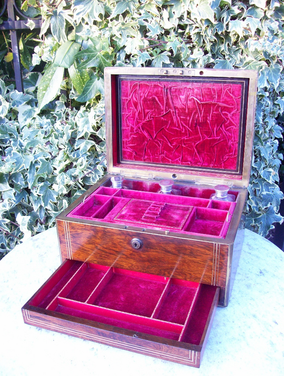 A Regency Rosewood Vanity Box