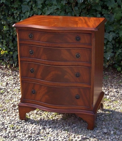 A Mahogany Serpentine Chest of Drawers