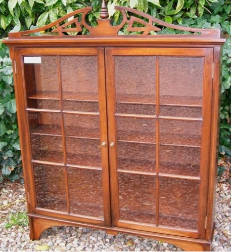 A Mahogany Bookcase/Cabinet